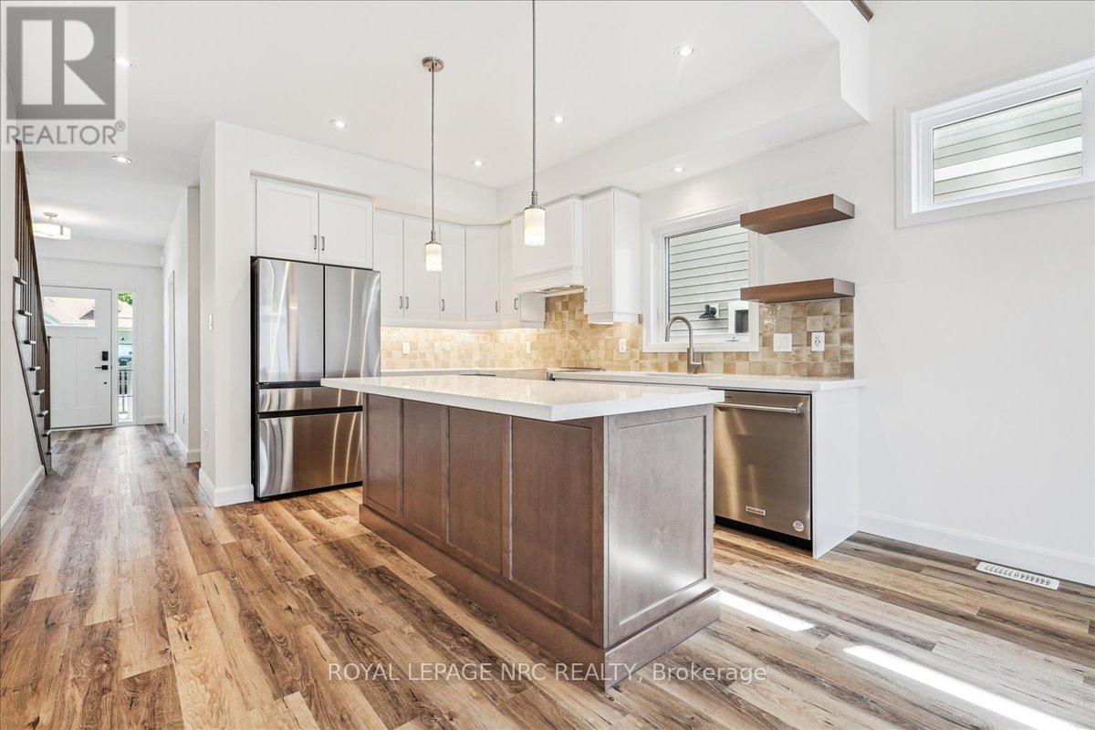 63 Beachwalk Crescent, Fort Erie, Ontario  L0S 1B0 - Photo 13 - X12400990