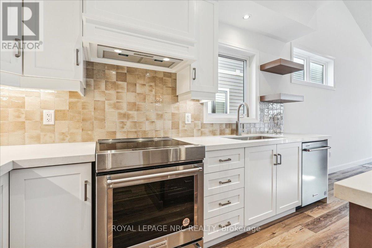 63 Beachwalk Crescent, Fort Erie, Ontario  L0S 1B0 - Photo 15 - X12400990