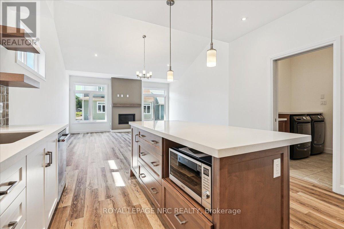 63 Beachwalk Crescent, Fort Erie, Ontario  L0S 1B0 - Photo 16 - X12400990