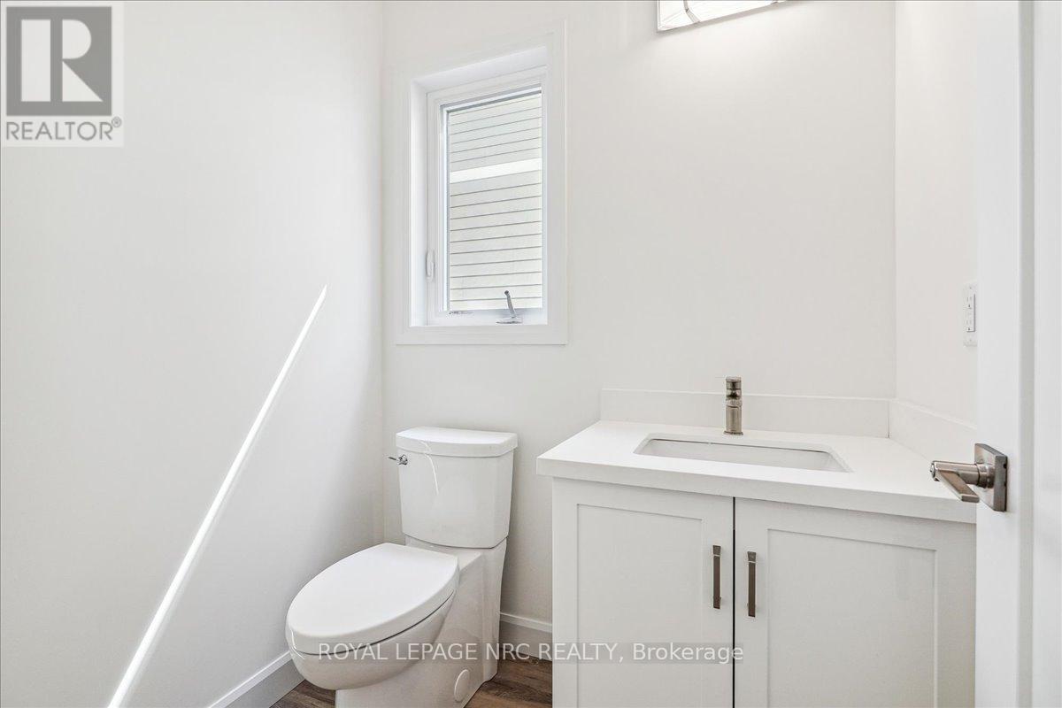 63 Beachwalk Crescent, Fort Erie, Ontario  L0S 1B0 - Photo 28 - X12400990