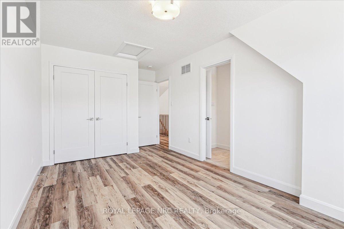 63 Beachwalk Crescent, Fort Erie, Ontario  L0S 1B0 - Photo 34 - X12400990