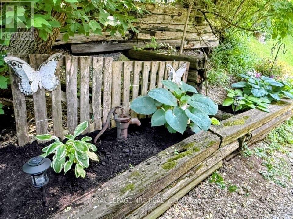 4132 Chippawa Parkway, Niagara Falls, Ontario  L2G 6E5 - Photo 22 - X12401254