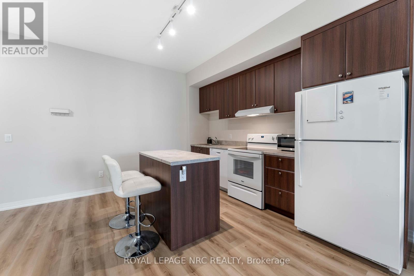 Lp-45 - 50 Herrick Avenue, St. Catharines, Ontario  L2P 0G3 - Photo 10 - X12402499