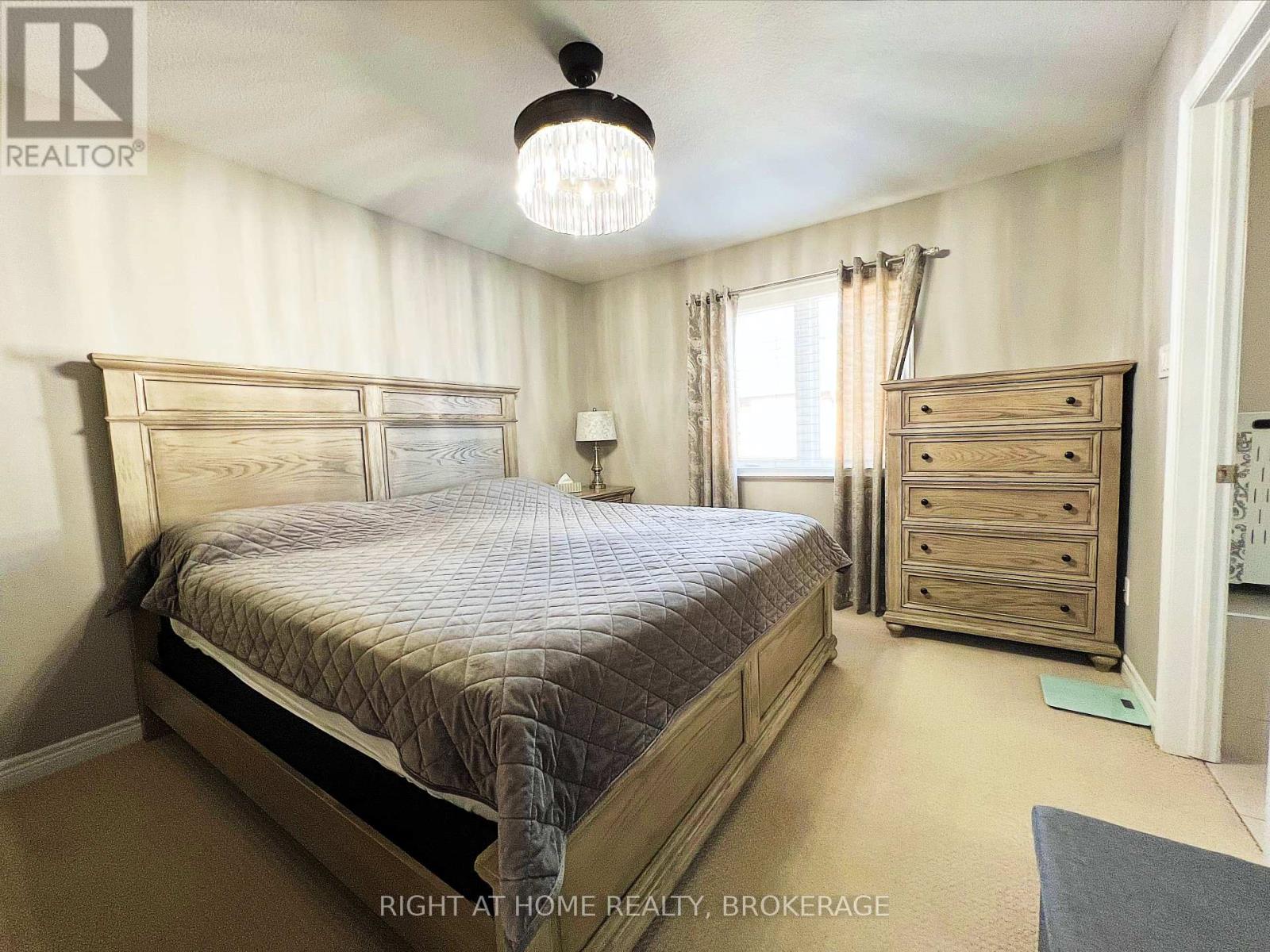 33 - 541 Winston Road, Grimsby, Ontario  L3M 0C5 - Photo 11 - X12402717