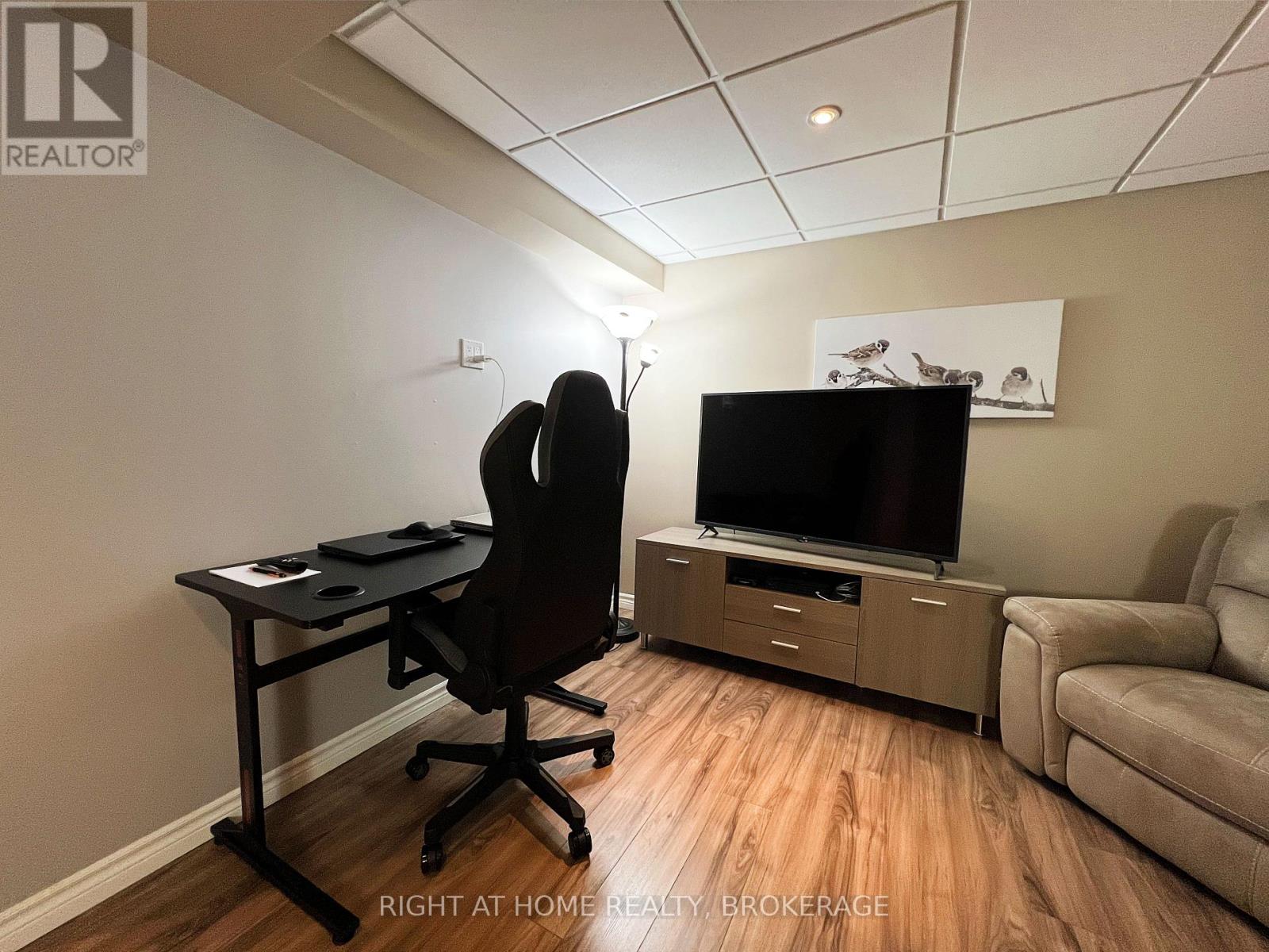 33 - 541 Winston Road, Grimsby, Ontario  L3M 0C5 - Photo 20 - X12402717