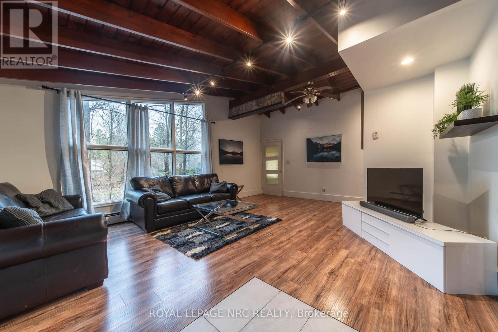 163 Maple Leaf Avenue N, Fort Erie, Ontario  L0S 1N0 - Photo 5 - X12404285