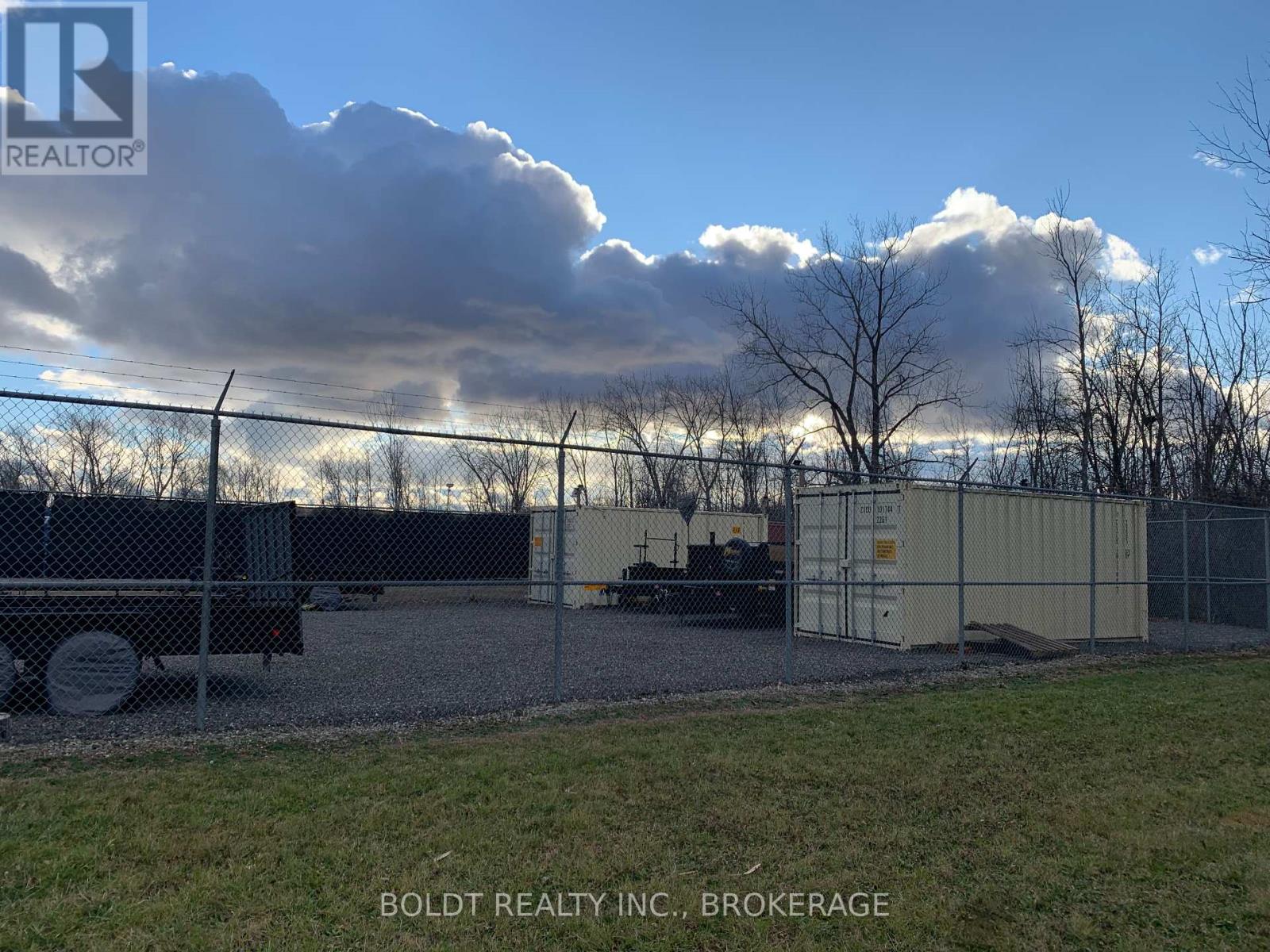 459 Prince Charles Drive S, Welland, Ontario  L3B 5X1 - Photo 2 - X12404691