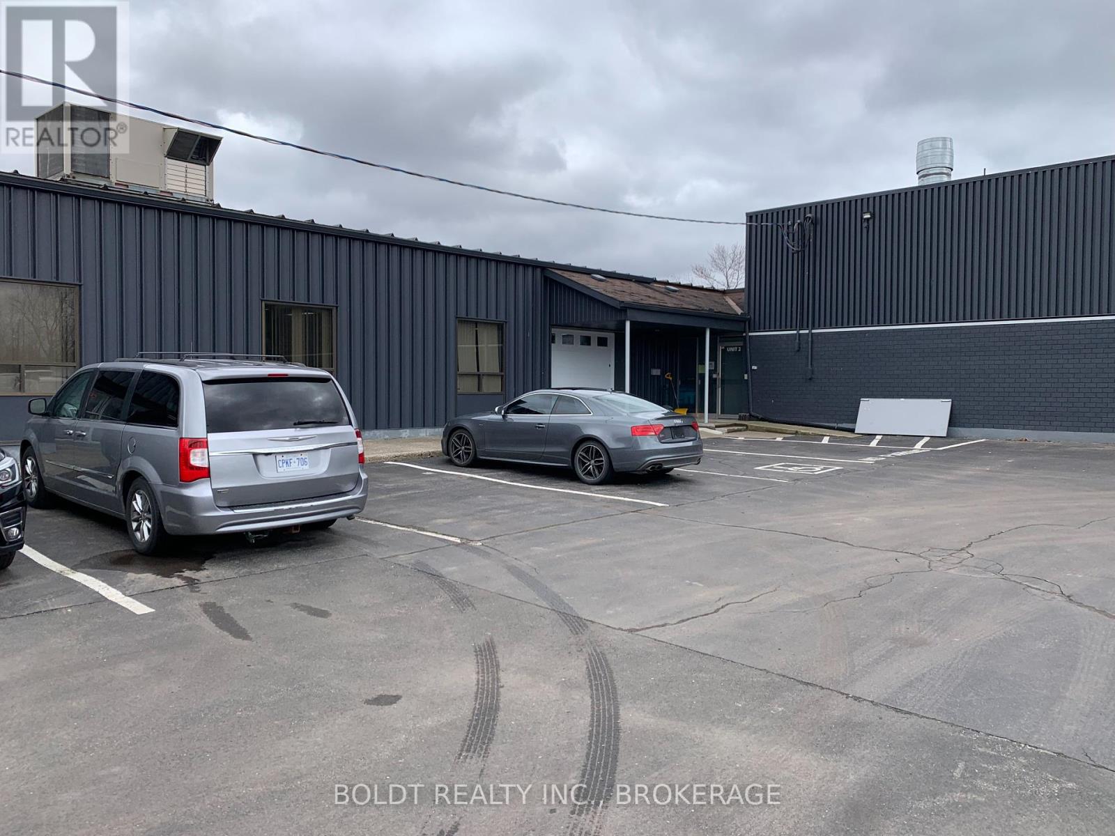 459 Prince Charles Drive S, Welland, Ontario  L3B 5X1 - Photo 2 - X12404695