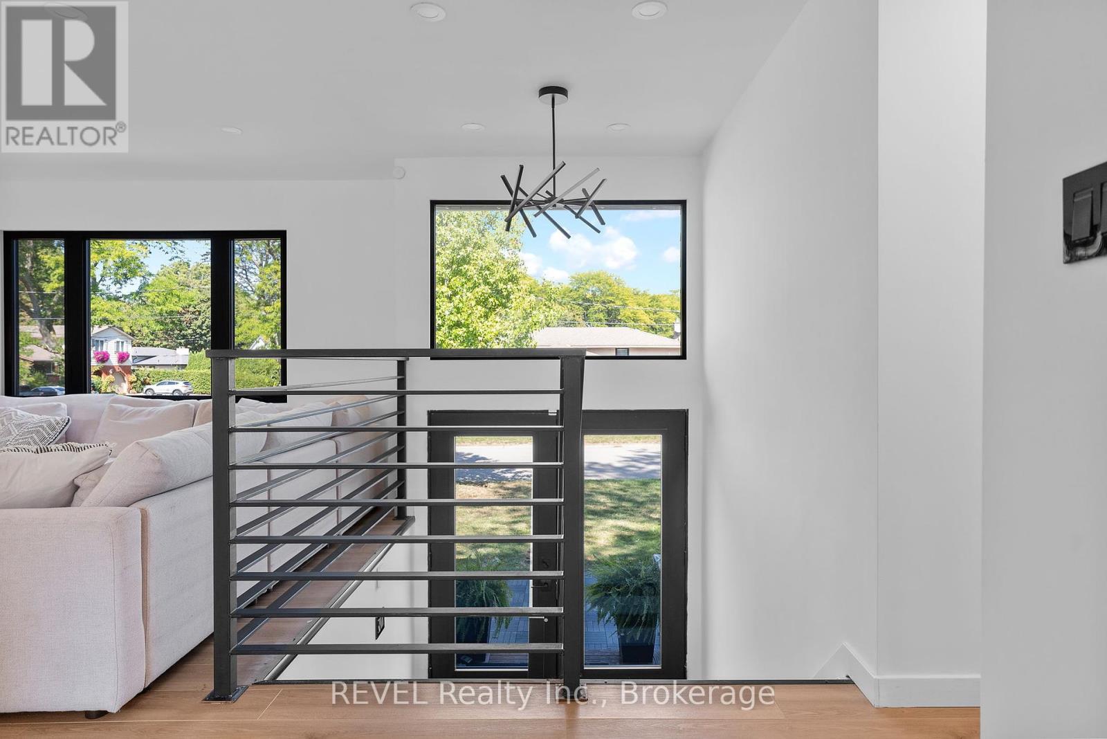 1 Samuel Court, St. Catharines, Ontario  L2M 6M1 - Photo 5 - X12406196