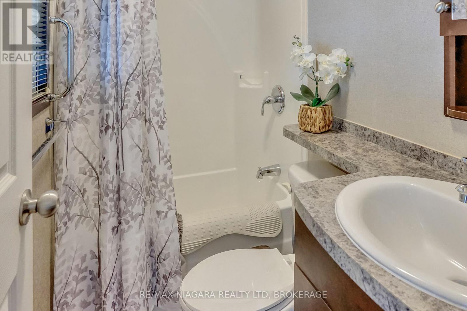 228 - 1501 Line 8 Road, Niagara-On-The-Lake, Ontario  L0S 1L0 - Photo 8 - X12407922