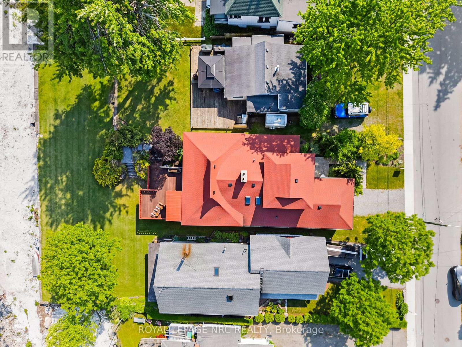 3765 Crystal Beach Drive, Fort Erie, Ontario  L0S 1B0 - Photo 46 - X12409872