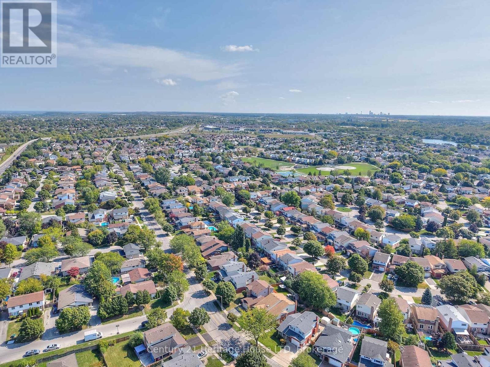 57 Keefer Road, Thorold, Ontario  L2V 4W5 - Photo 46 - X12412213