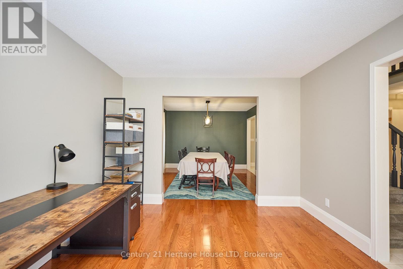 57 Keefer Road, Thorold, Ontario  L2V 4W5 - Photo 9 - X12412213