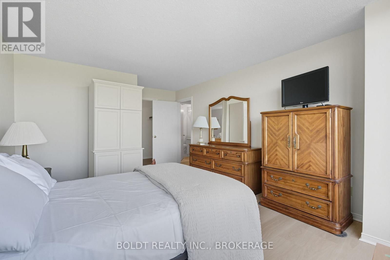 705 - 3 Towering Heights Boulevard, St. Catharines, Ontario  L2T 4A4 - Photo 29 - X12412604