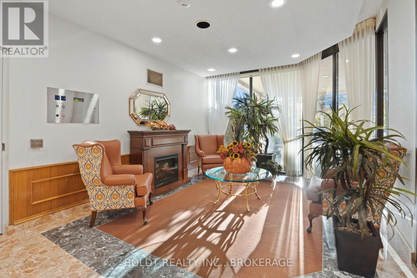 705 - 3 Towering Heights Boulevard, St. Catharines, Ontario  L2T 4A4 - Photo 6 - X12412604