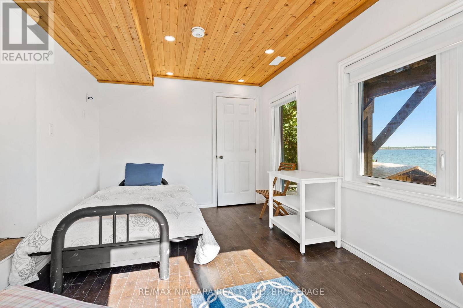 105 Lighthouse Drive, Haldimand, Ontario  N1A 2W6 - Photo 27 - X12412676