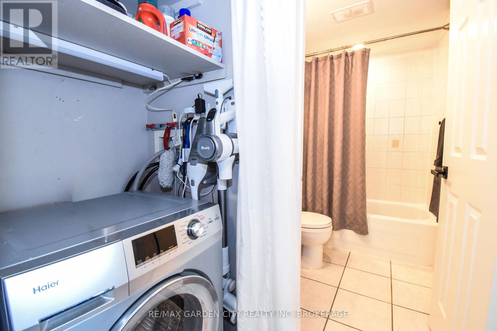 811 - 75 Glenburn Court, Hamilton, Ontario  L8E 1C7 - Photo 32 - X12412935