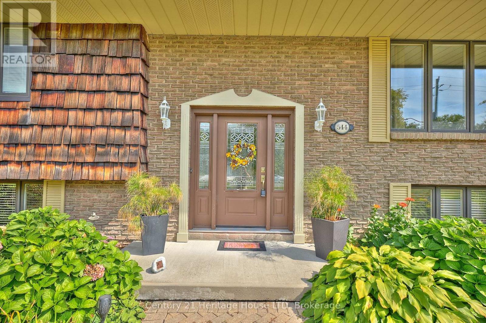 544 Rosehill Road, Fort Erie, Ontario  L2A 5M4 - Photo 5 - X12413166