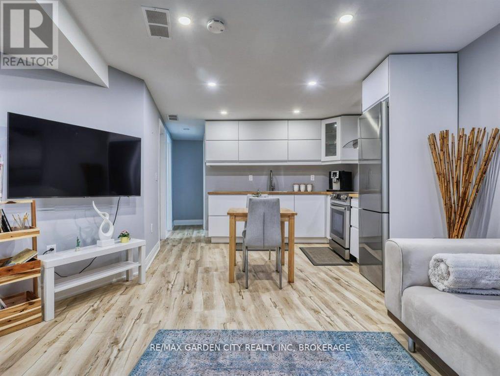 11 Beamer Court, Thorold, Ontario  L2V 3X7 - Photo 41 - X12413453