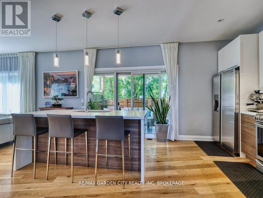 11 Beamer Court, Thorold, Ontario  L2V 3X7 - Photo 6 - X12413453