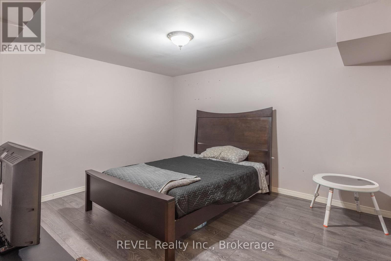 3 Newleaf Crescent, Welland, Ontario  L3C 6B4 - Photo 17 - X12413673