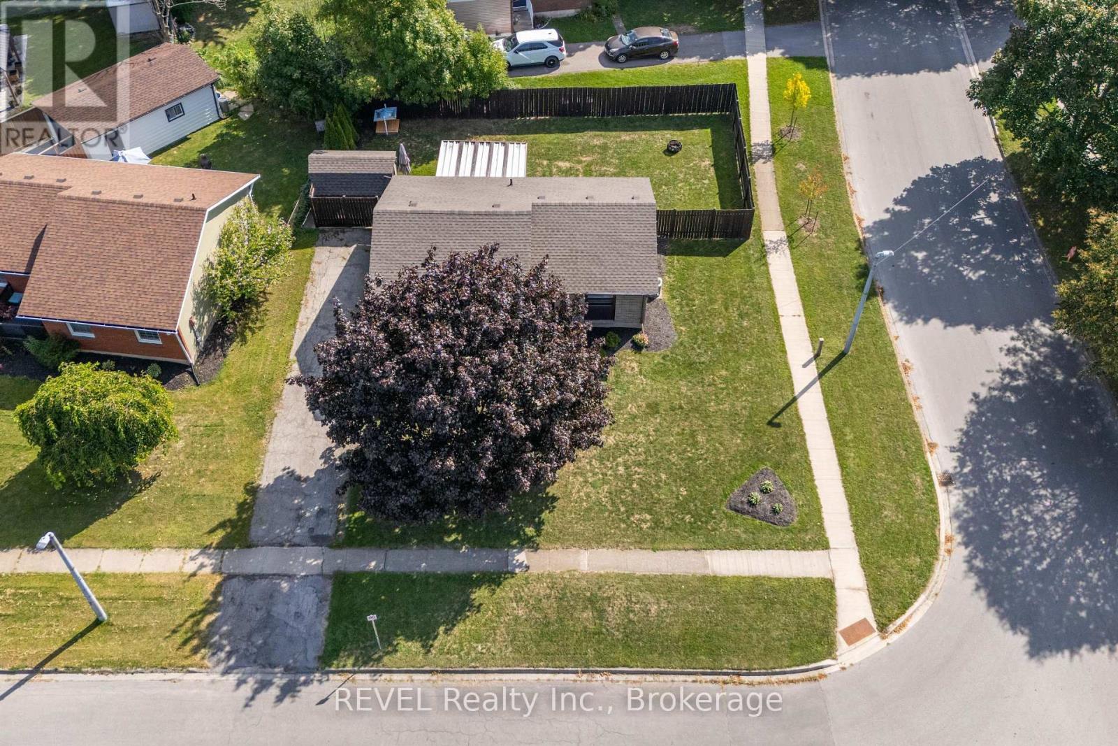 3 Newleaf Crescent, Welland, Ontario  L3C 6B4 - Photo 23 - X12413673