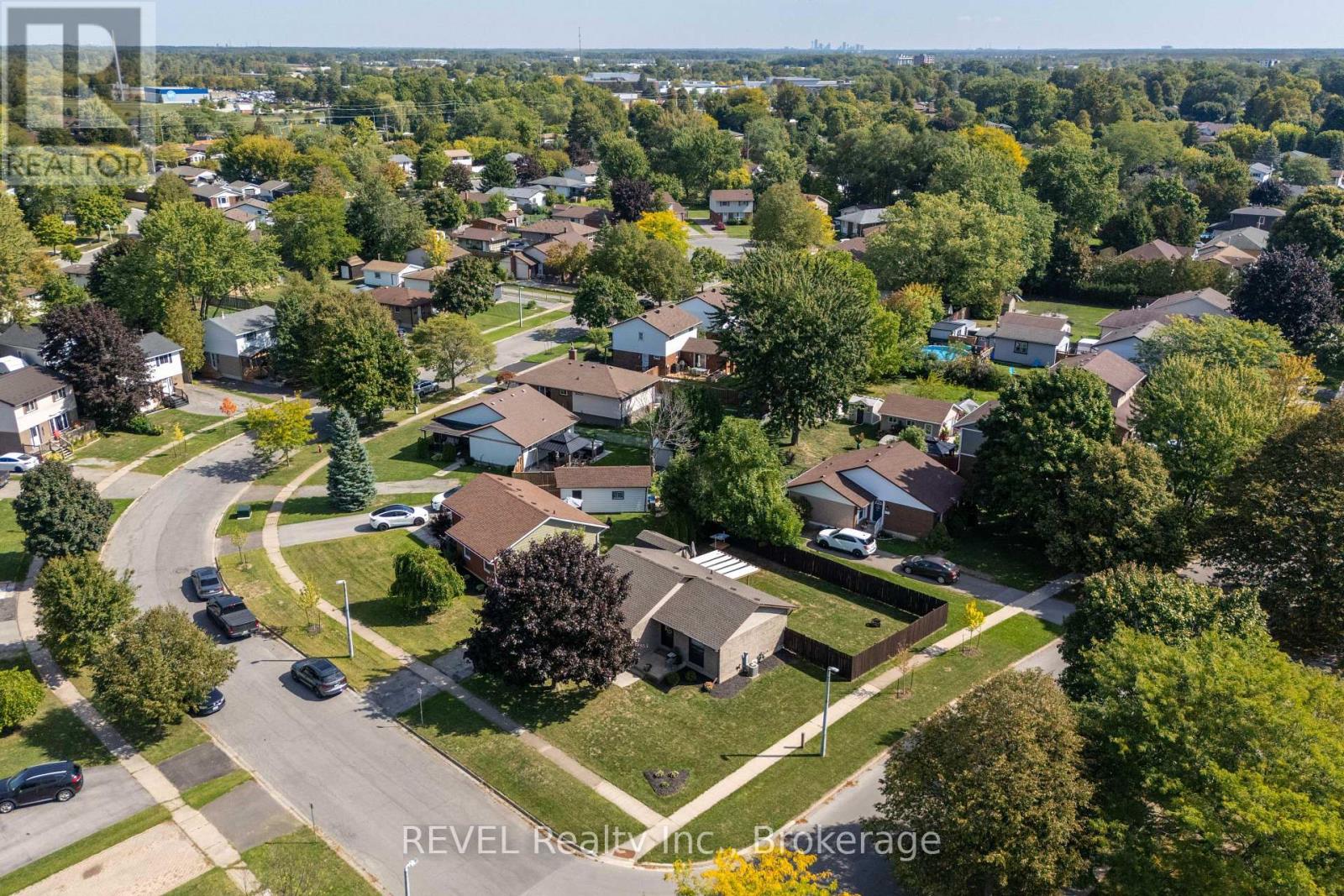 3 Newleaf Crescent, Welland, Ontario  L3C 6B4 - Photo 26 - X12413673