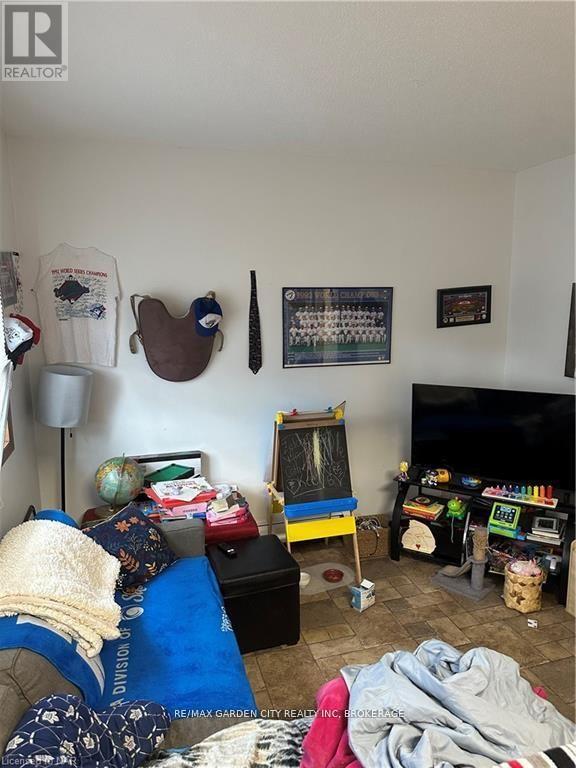 158a Lake Street, St. Catharines, Ontario  L2R 5Y7 - Photo 13 - X12416036