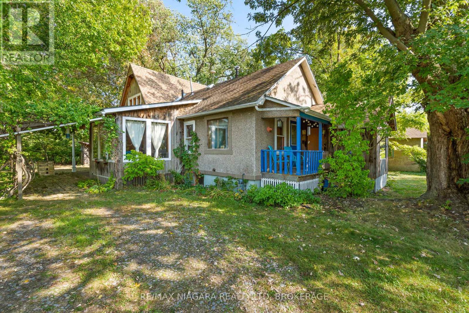 105 Weir Road, Port Colborne, Ontario  L3K 2M8 - Photo 2 - X12416885