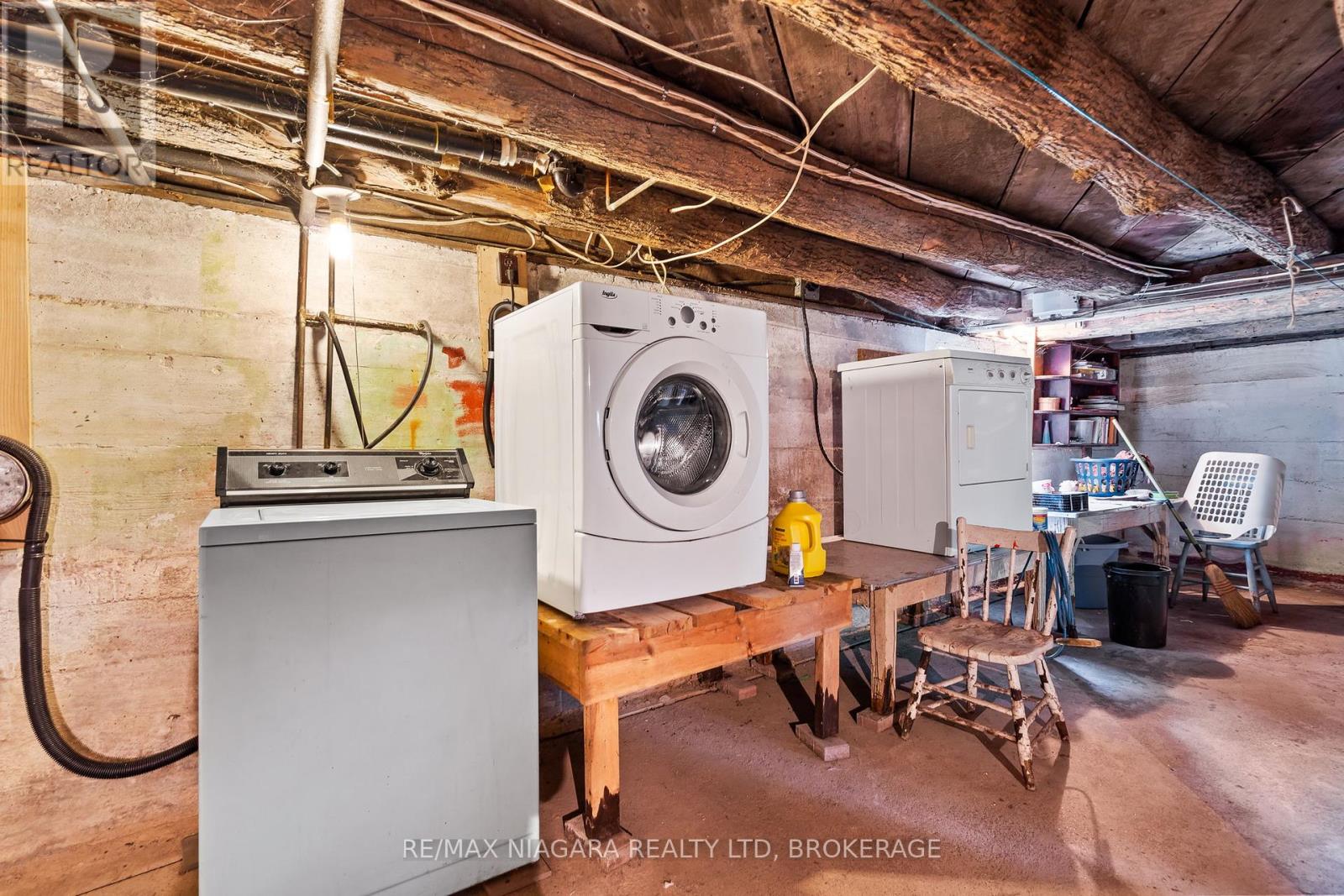 105 Weir Road, Port Colborne, Ontario  L3K 2M8 - Photo 36 - X12416885