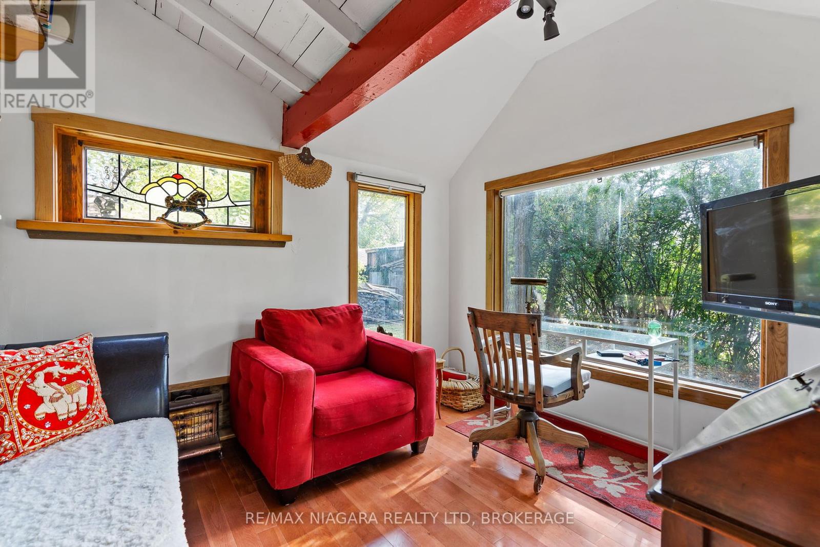 105 Weir Road, Port Colborne, Ontario  L3K 2M8 - Photo 9 - X12416885