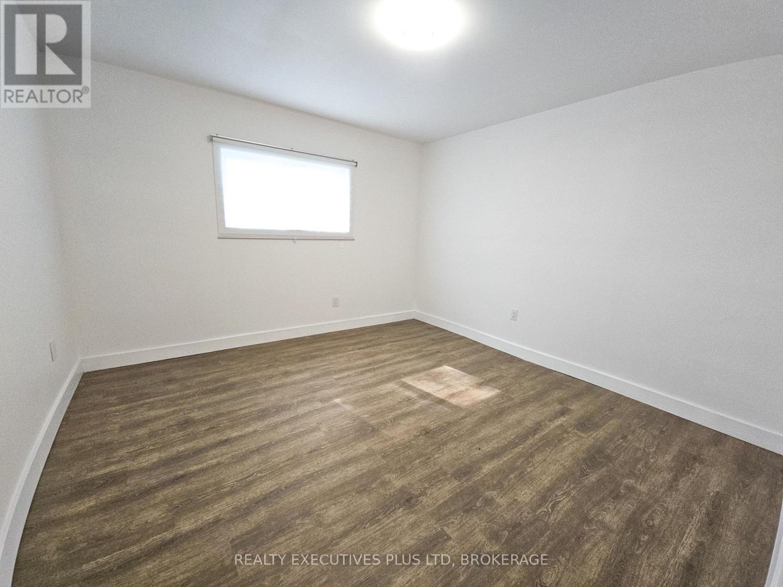 99 Carlton Avenue, Welland, Ontario  L3C 1R2 - Photo 19 - X12416915