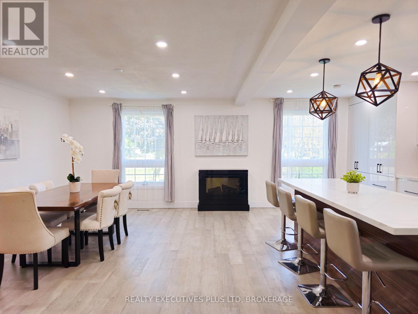 99 Carlton Avenue, Welland, Ontario  L3C 1R2 - Photo 7 - X12416915