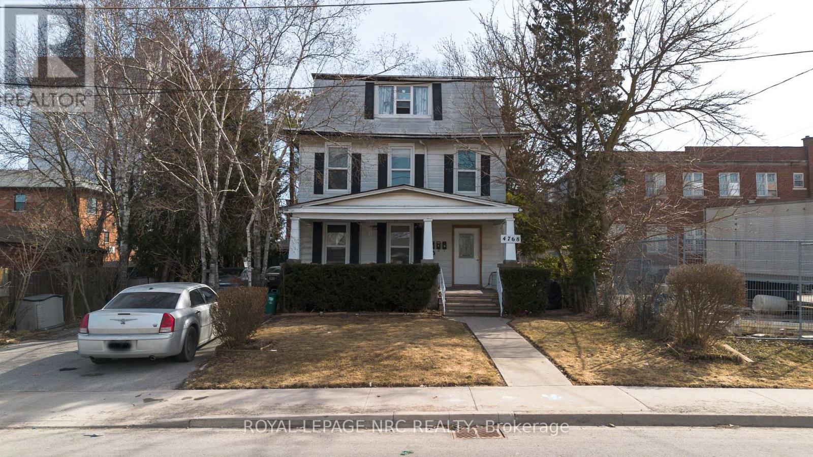 4768 Crysler Avenue, Niagara Falls, Ontario  L2E 3W1 - Photo 11 - X12418760