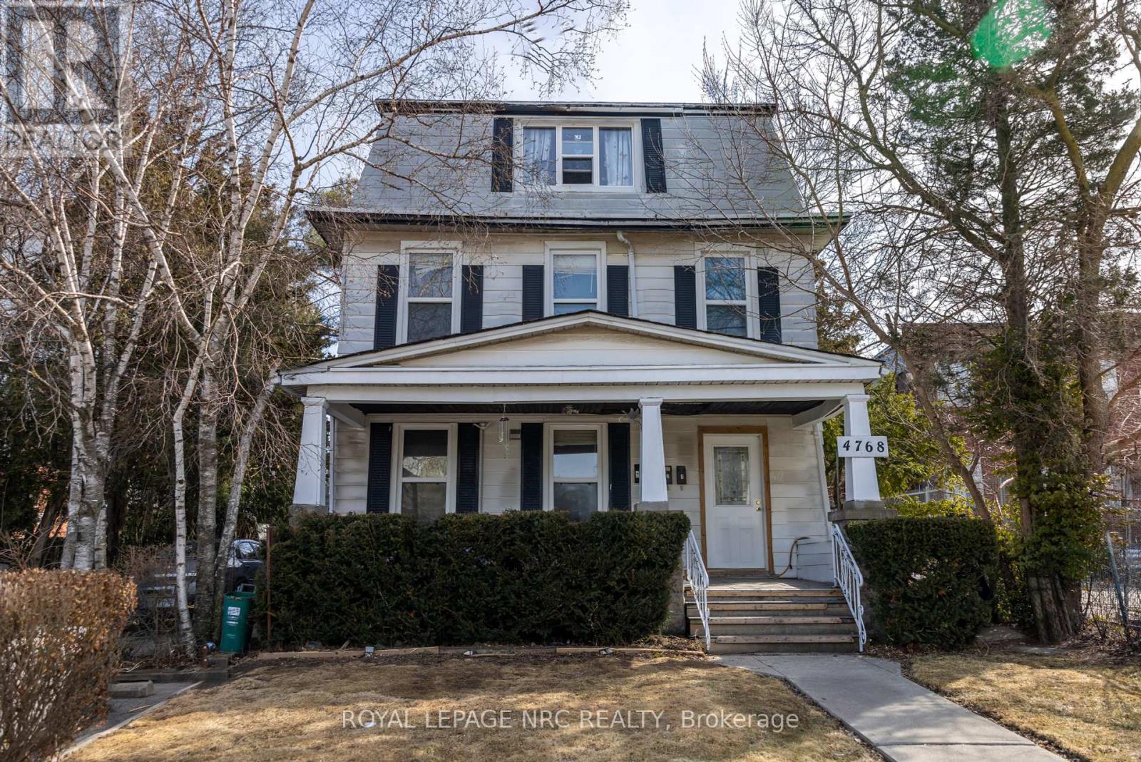 4768 Crysler Avenue, Niagara Falls, Ontario  L2E 3W1 - Photo 2 - X12418760