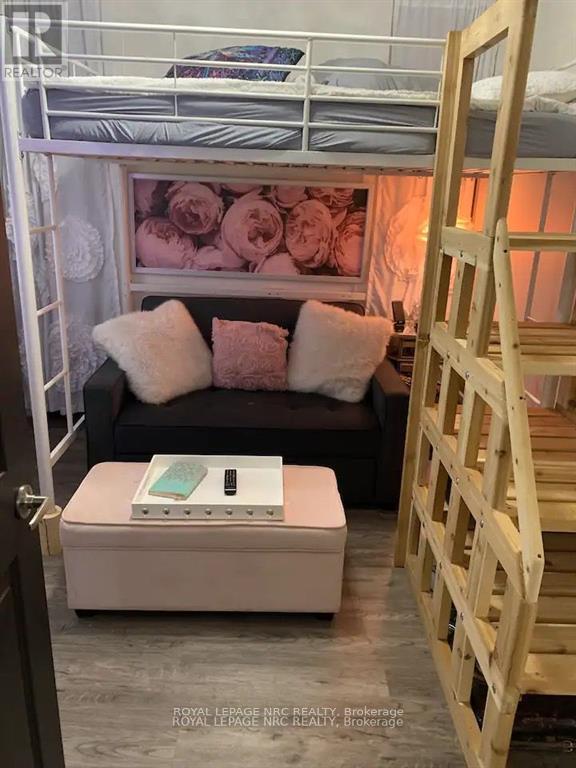 4768 Crysler Avenue, Niagara Falls, Ontario  L2E 3W1 - Photo 24 - X12418760