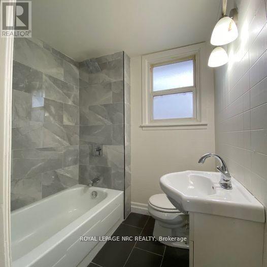 4768 Crysler Avenue, Niagara Falls, Ontario  L2E 3W1 - Photo 26 - X12418760