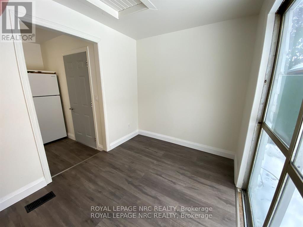 4768 Crysler Avenue, Niagara Falls, Ontario  L2E 3W1 - Photo 28 - X12418760