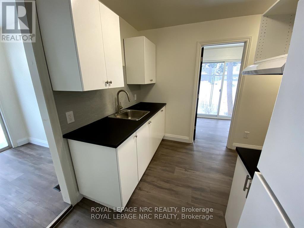 4768 Crysler Avenue, Niagara Falls, Ontario  L2E 3W1 - Photo 31 - X12418760