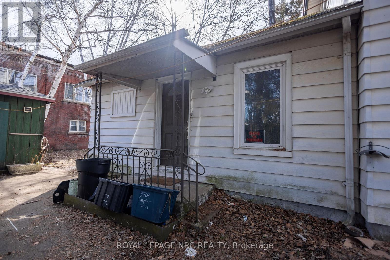 4768 Crysler Avenue, Niagara Falls, Ontario  L2E 3W1 - Photo 6 - X12418760