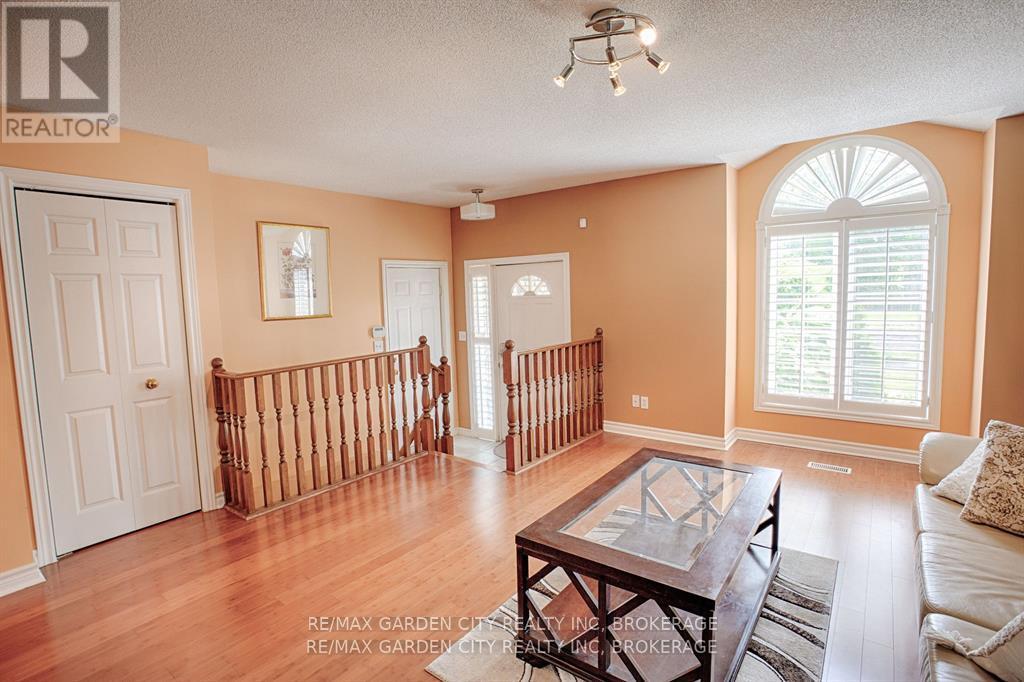 7304 Alex Avenue, Niagara Falls, Ontario  L2G 7V4 - Photo 11 - X12419381