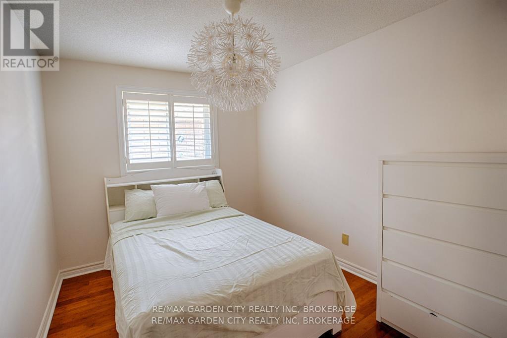 7304 Alex Avenue, Niagara Falls, Ontario  L2G 7V4 - Photo 23 - X12419381