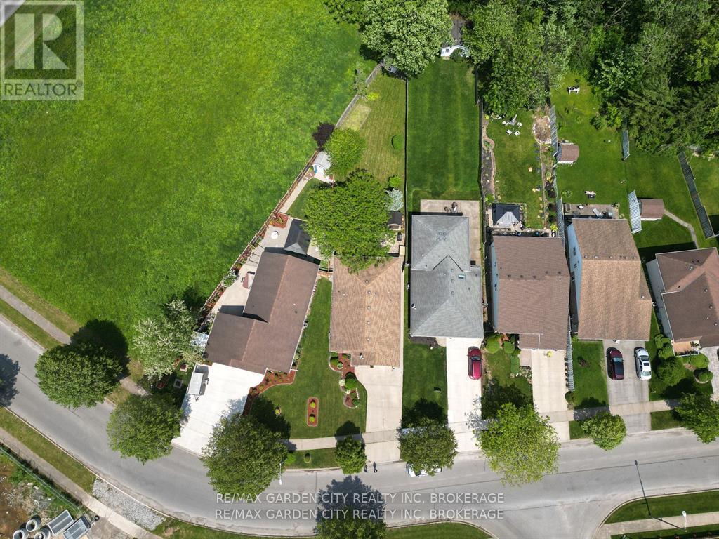 7304 Alex Avenue, Niagara Falls, Ontario  L2G 7V4 - Photo 4 - X12419381