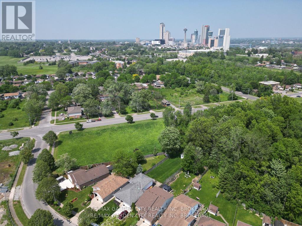 7304 Alex Avenue, Niagara Falls, Ontario  L2G 7V4 - Photo 6 - X12419381