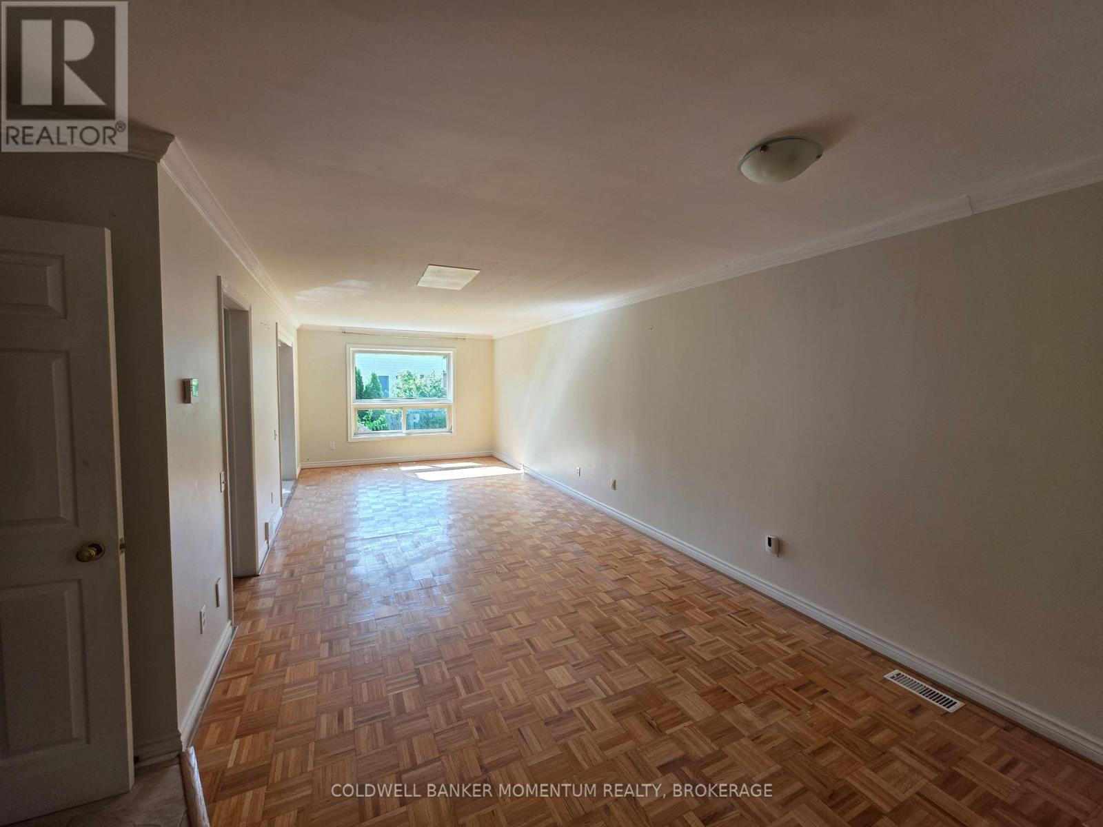 7 Terrama Court, St. Catharines, Ontario  L2S 3X1 - Photo 4 - X12419480