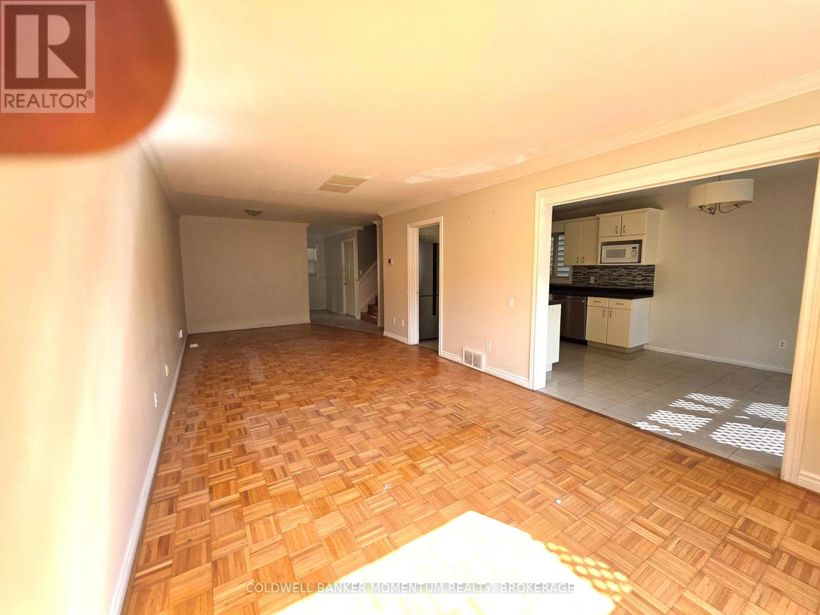 7 Terrama Court, St. Catharines, Ontario  L2S 3X1 - Photo 6 - X12419480