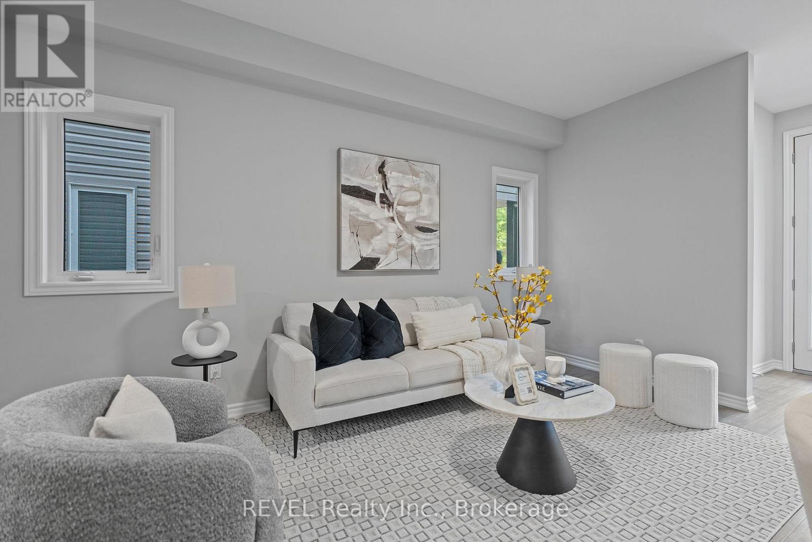 55 Superior Street, Welland, Ontario  L3B 3G3 - Photo 10 - X12420589