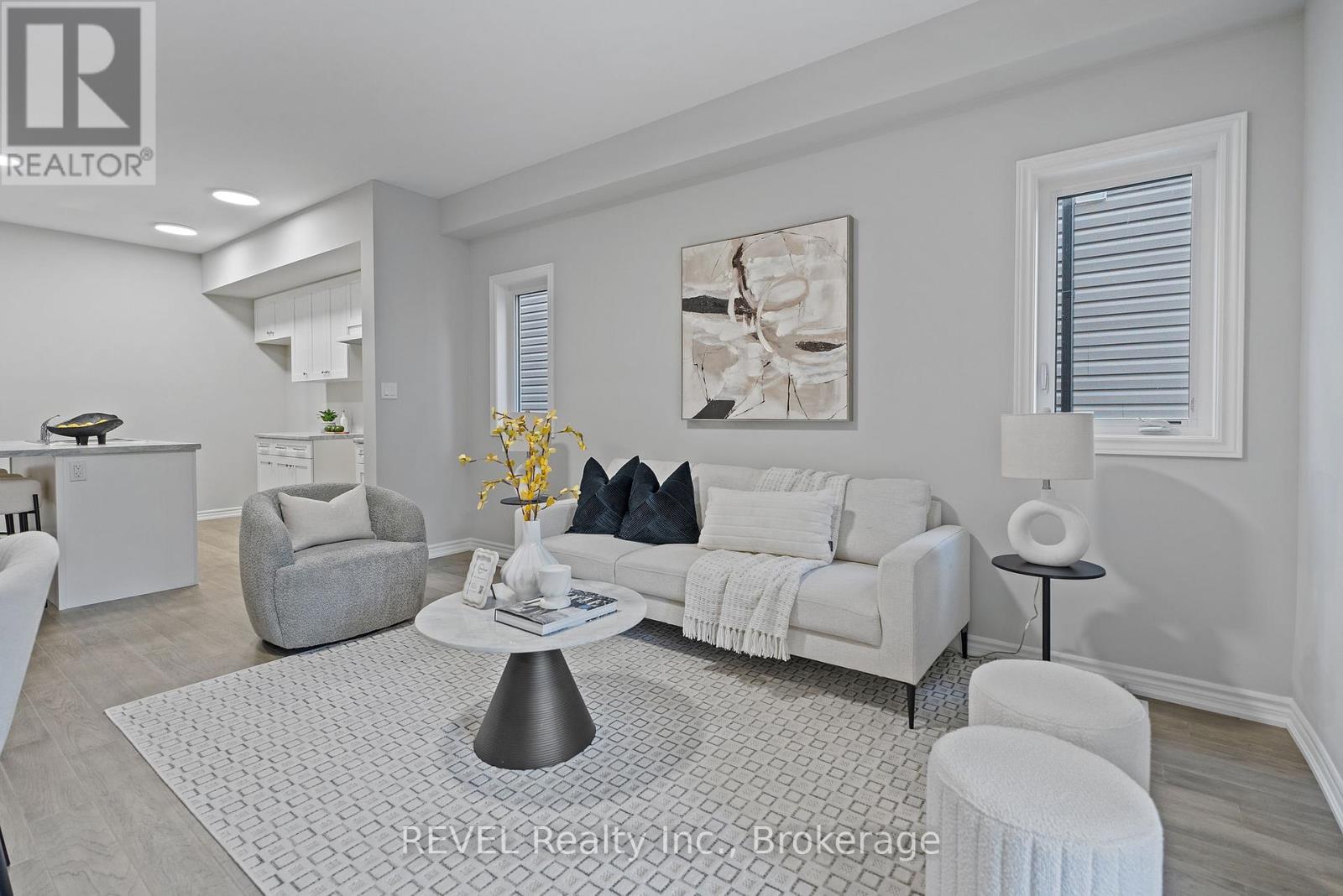 55 Superior Street, Welland, Ontario  L3B 3G3 - Photo 12 - X12420589