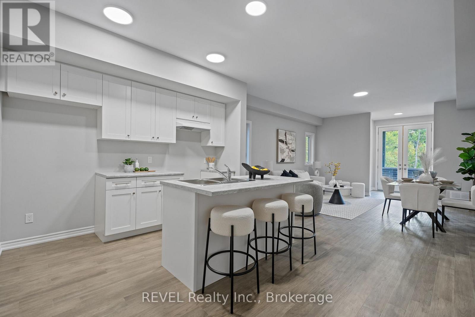 55 Superior Street, Welland, Ontario  L3B 3G3 - Photo 14 - X12420589