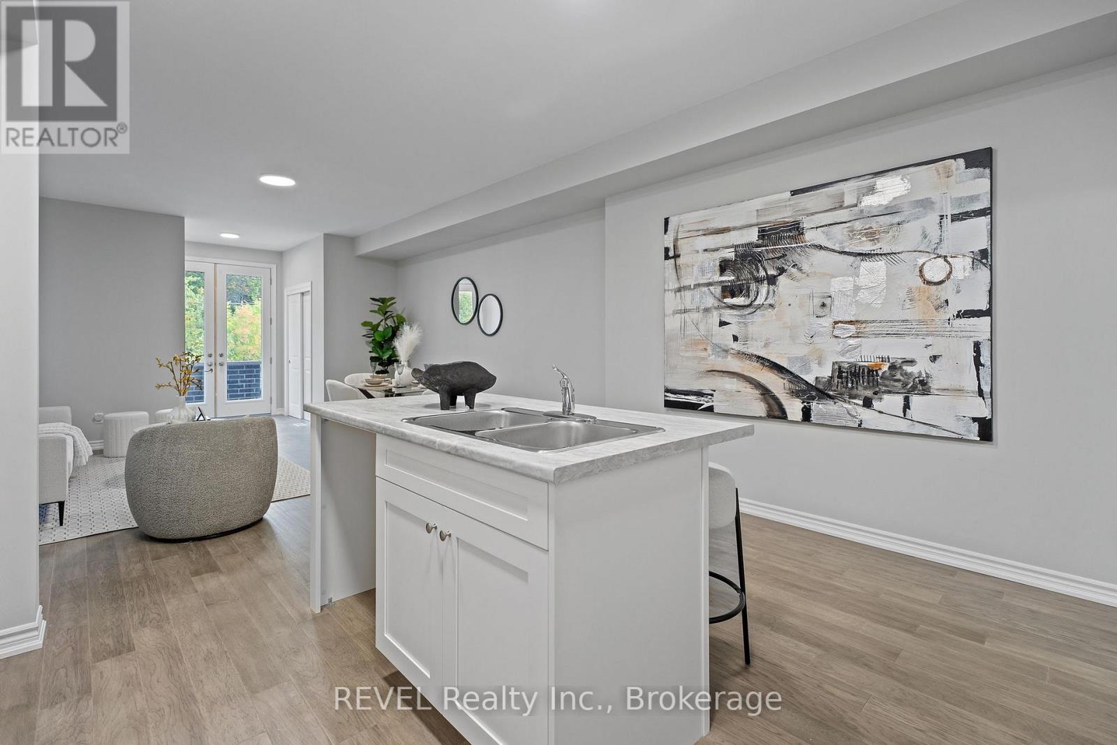 55 Superior Street, Welland, Ontario  L3B 3G3 - Photo 15 - X12420589